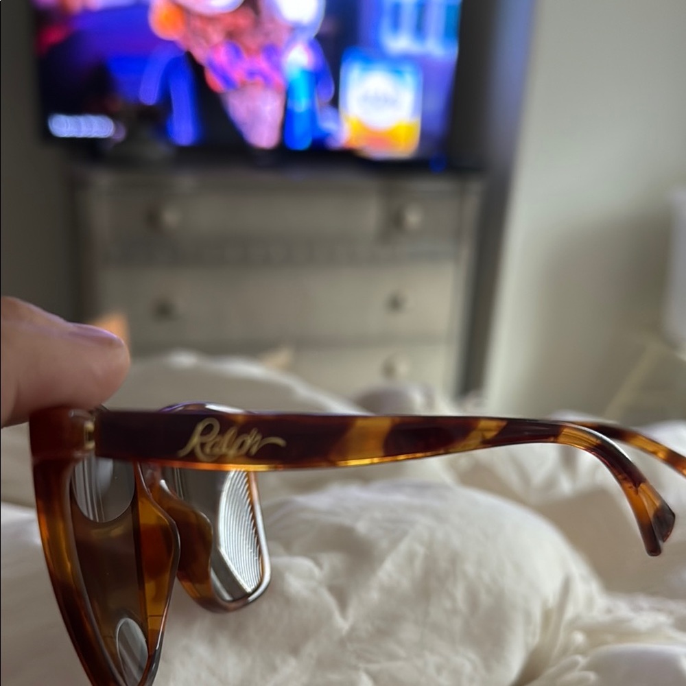 Tortoise Shell Sunglasses - image 3